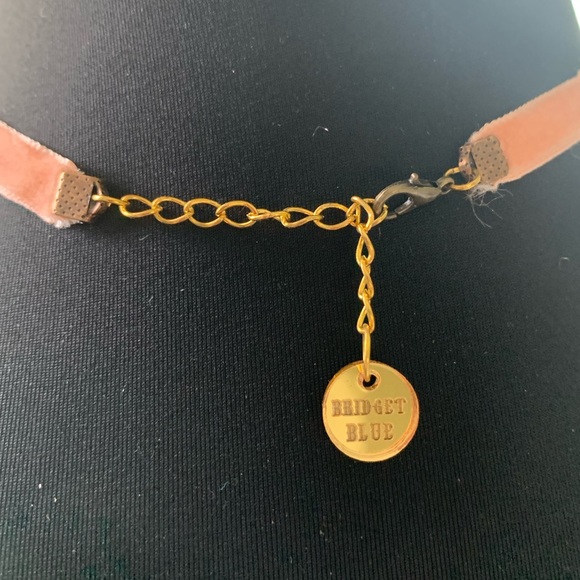 Necklace skeleton key peach velvet choker - Picture 4 of 6